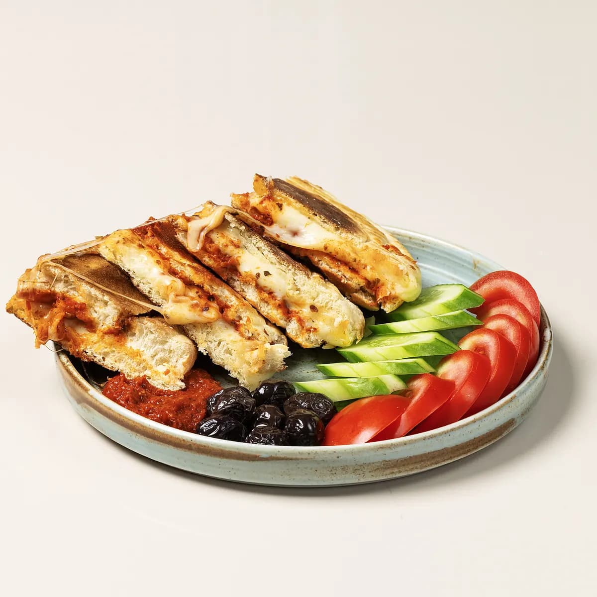 Salçalı kekikli bazlama